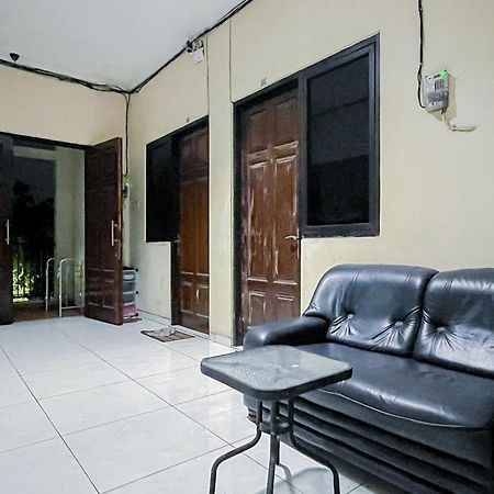Reddoorz At Graha 99 Simomulyo Hotel Surabaya Luaran gambar