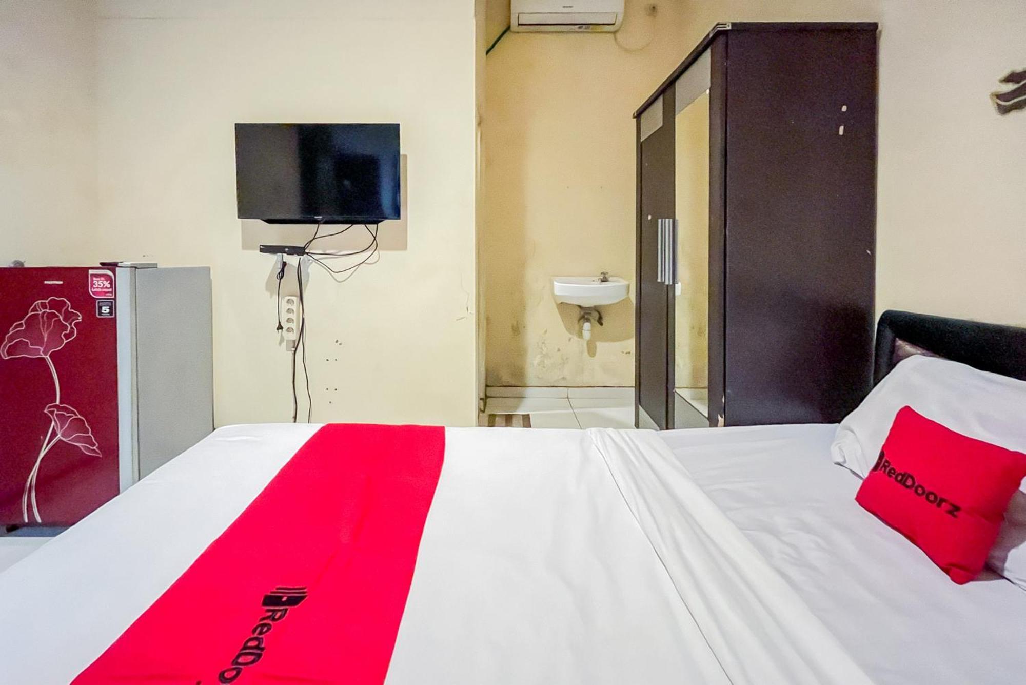 Reddoorz At Graha 99 Simomulyo Hotel Surabaya Luaran gambar
