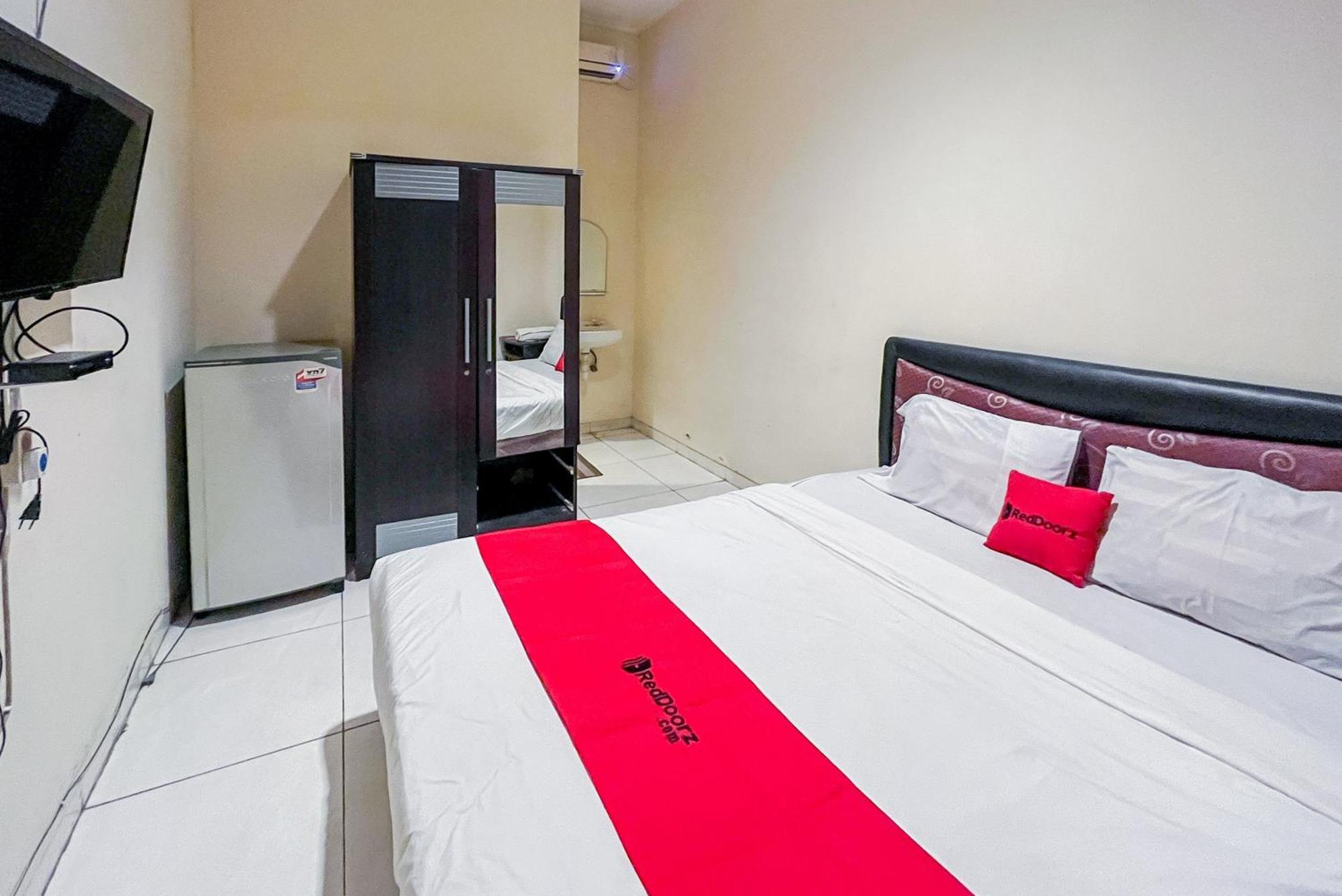Reddoorz At Graha 99 Simomulyo Hotel Surabaya Luaran gambar