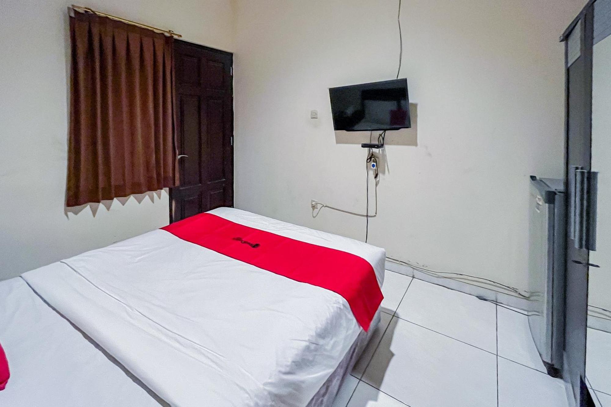 Reddoorz At Graha 99 Simomulyo Hotel Surabaya Luaran gambar